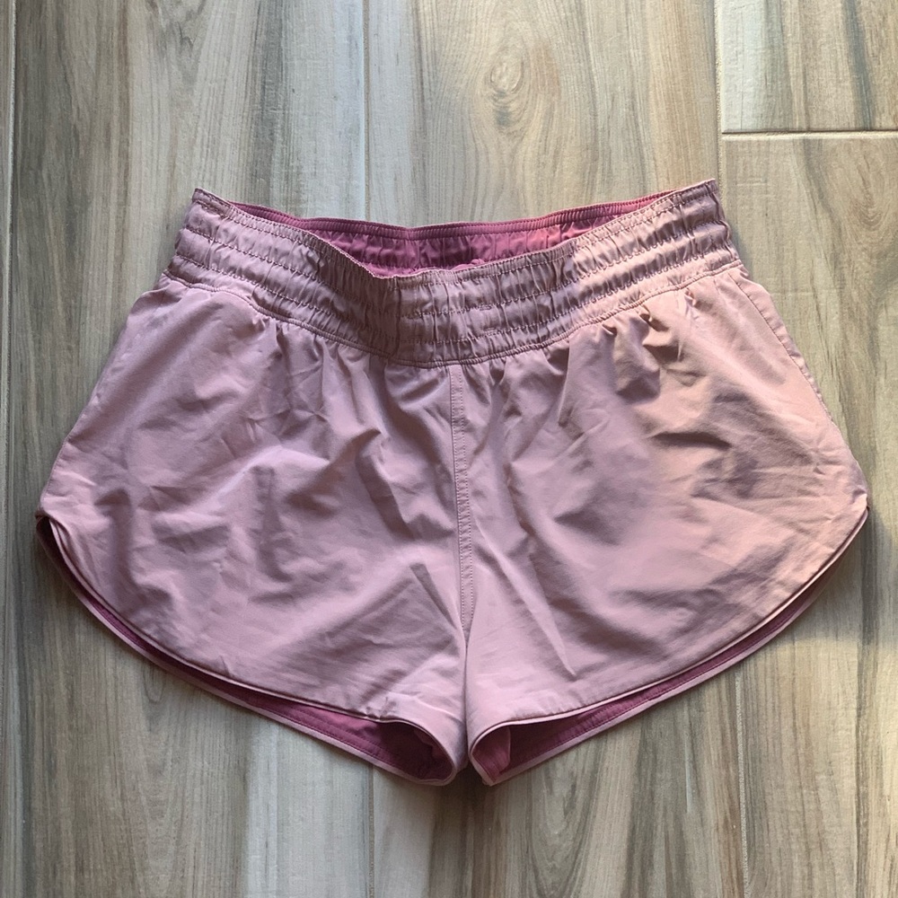 Lululemon reversible shorts 2.5”